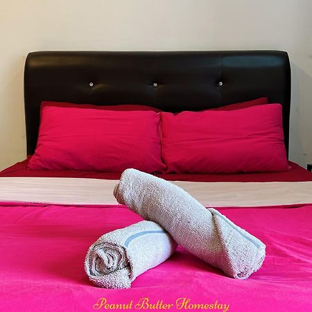 Peanut Butter Homestay #Trefoil Setia City Сетия-Алам Экстерьер фото