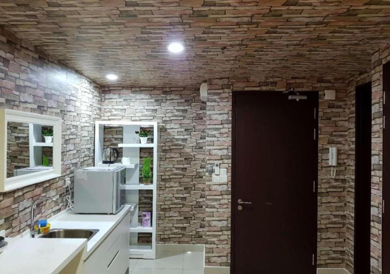 Peanut Butter Homestay #Trefoil Setia City Сетия-Алам Экстерьер фото